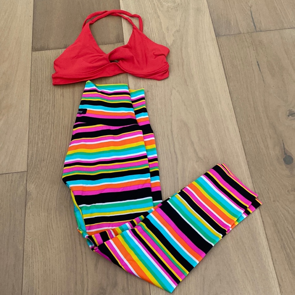 Rainbow striped k-deer crop legging